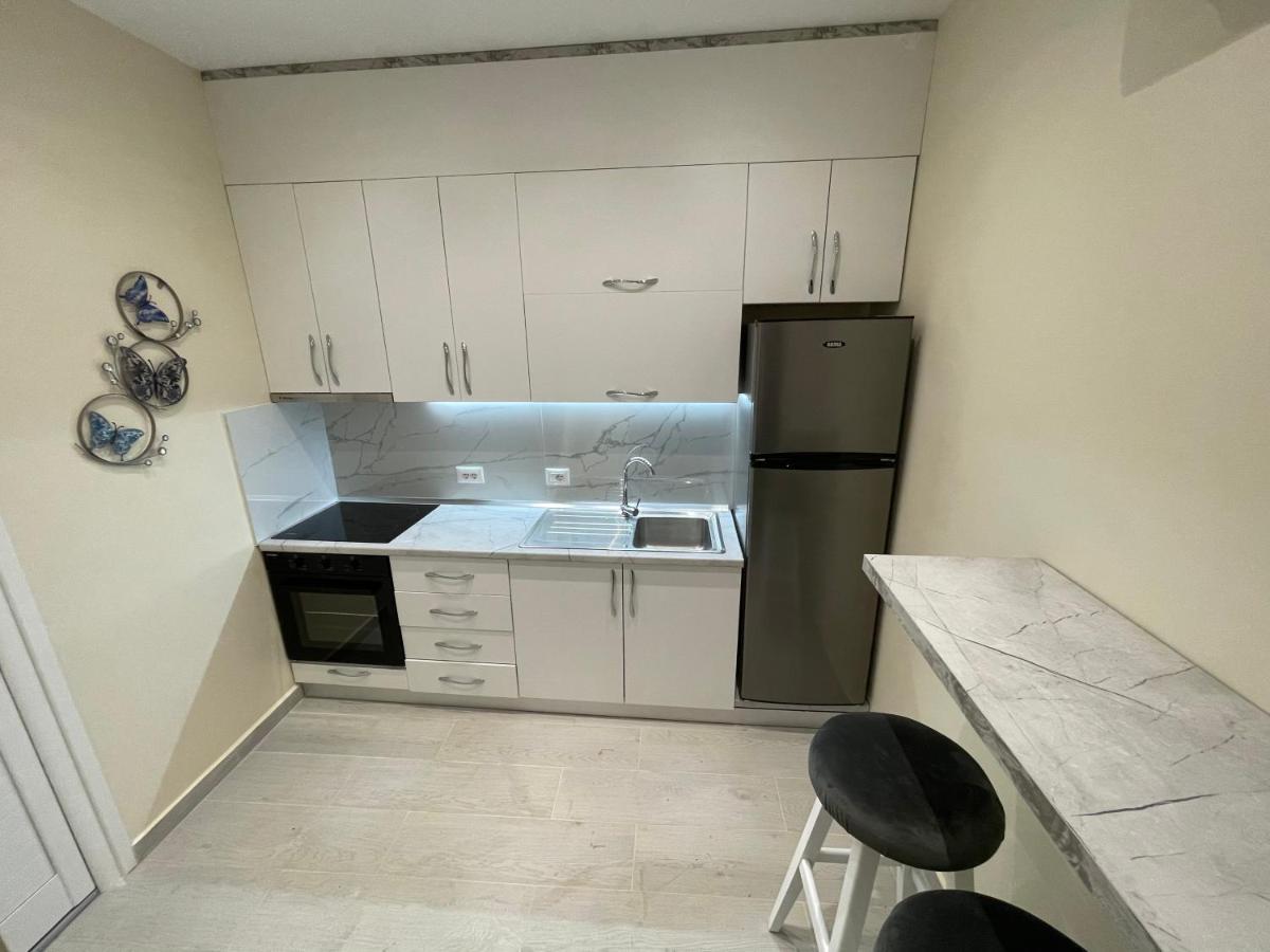 Little Cozy Apartment 4 Sarandë エクステリア 写真