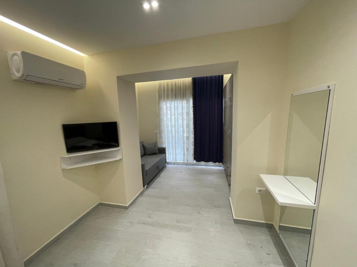 Little Cozy Apartment 4 Sarandë エクステリア 写真
